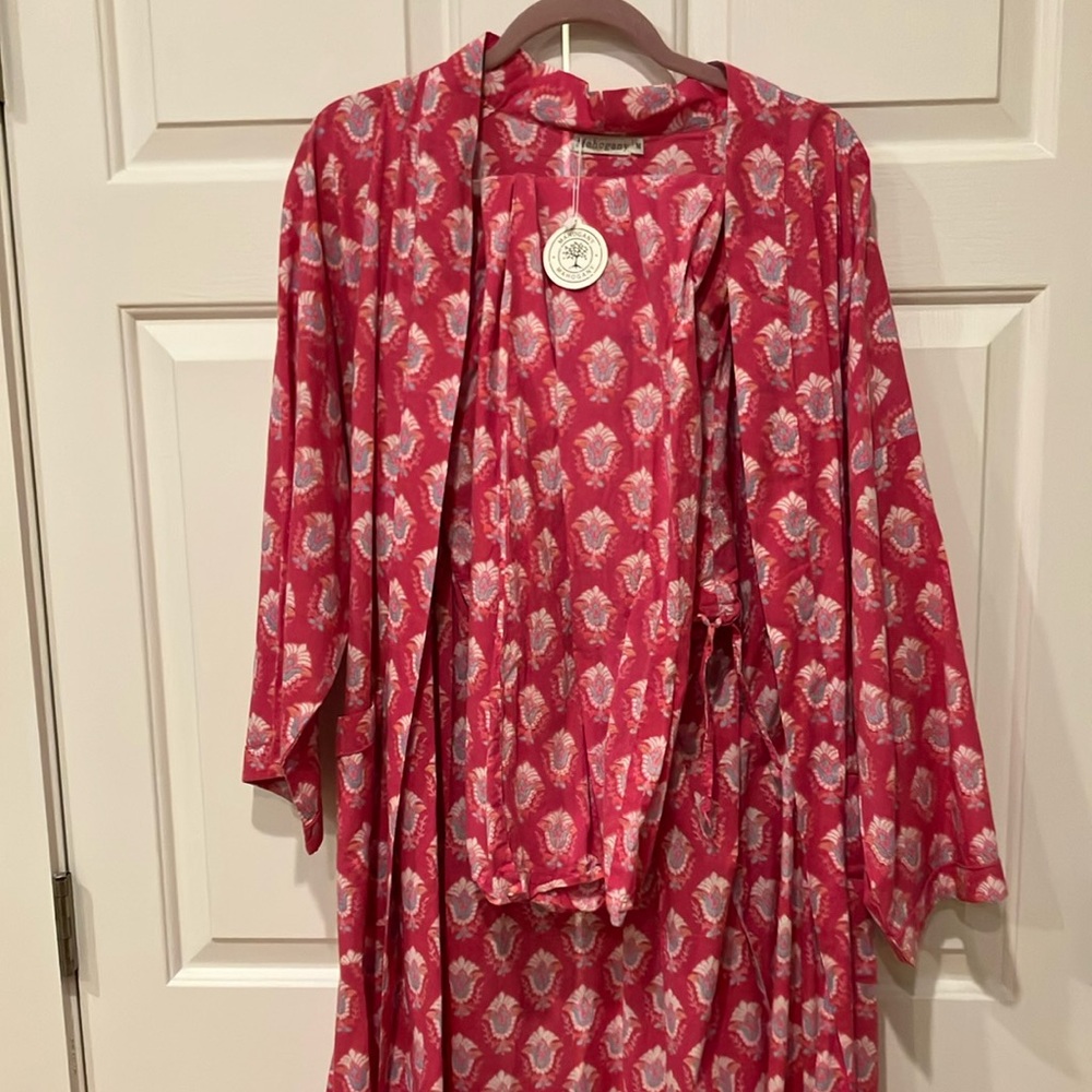 Fabulous pajama bottoms and matching robe